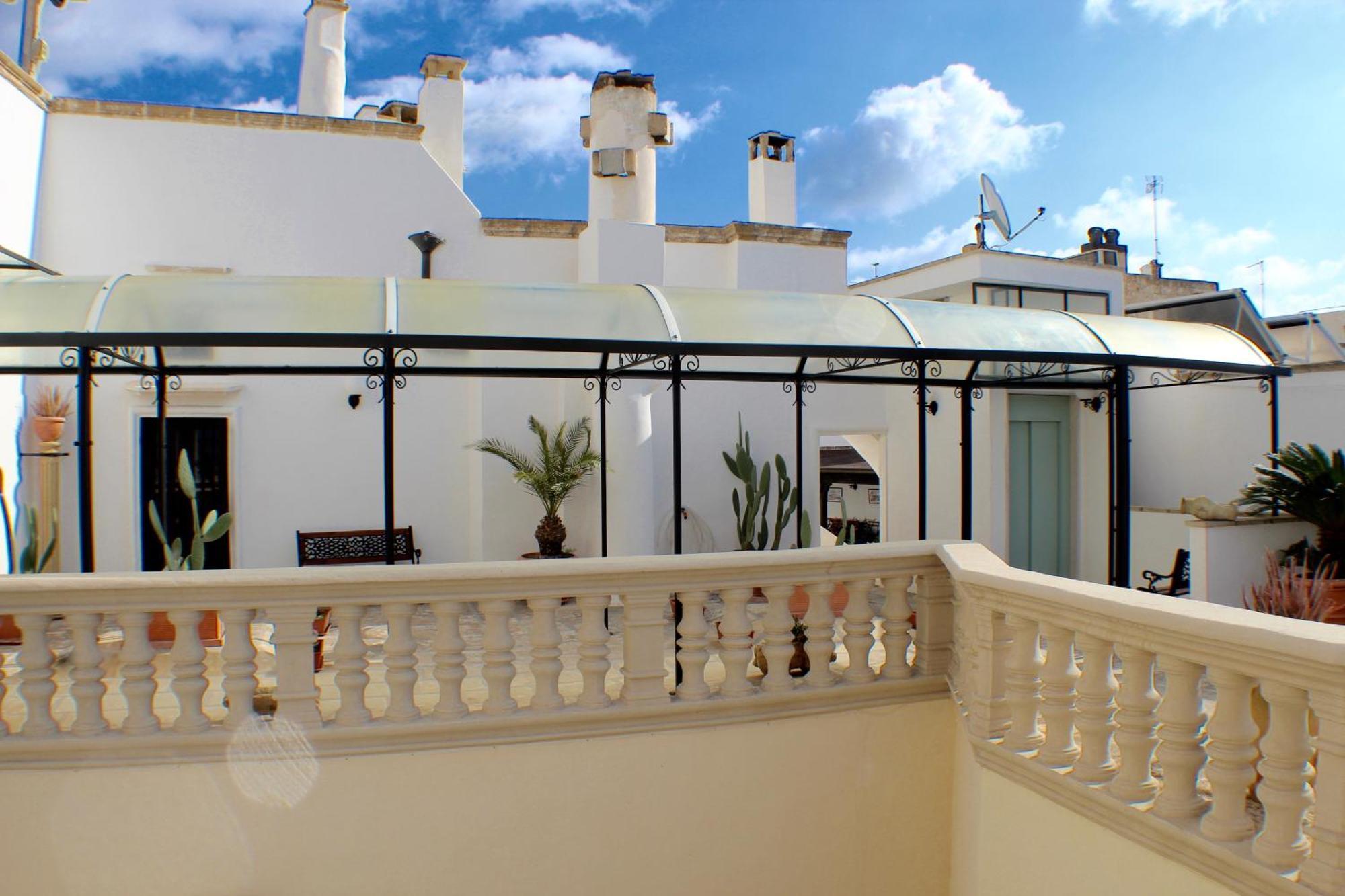 Palazzo Senape De Pace Bed & Breakfast กัลลีโปลี ภายนอก รูปภาพ
